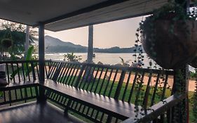 Blue Moon Beach Hut